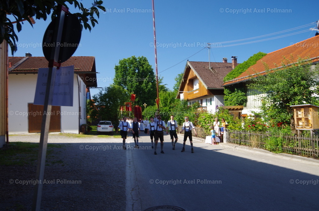 IMGP5064 | fotografiert von Axel PollmannLeonhardi Wallfahrt Benediktbeuern und Murnau, Fronleichnam, Fasching, Landschaft im Loisachtal und Benediktbeuern  - Realisiert mit Pictrs.com