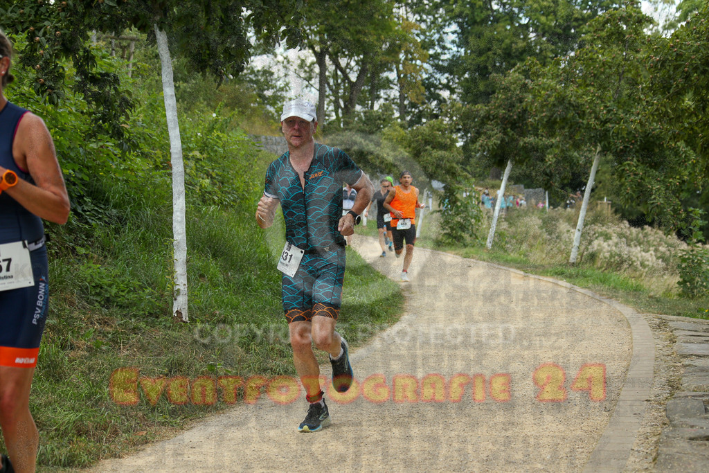 250824_1351_EX1_3977 | Sportfotografie im Rhein-Sieg Kreis, Köln, Bonn, NRW, Rheinland Pfalz, Hessen, etc. Unser Tätigkeitsfeld umfasst den Laufsport vom Volkslauf über den Marathon, Duathlon, Triathon bis zum Ultralauf wie Kölnpfad Ultra oder Schindertrail.
