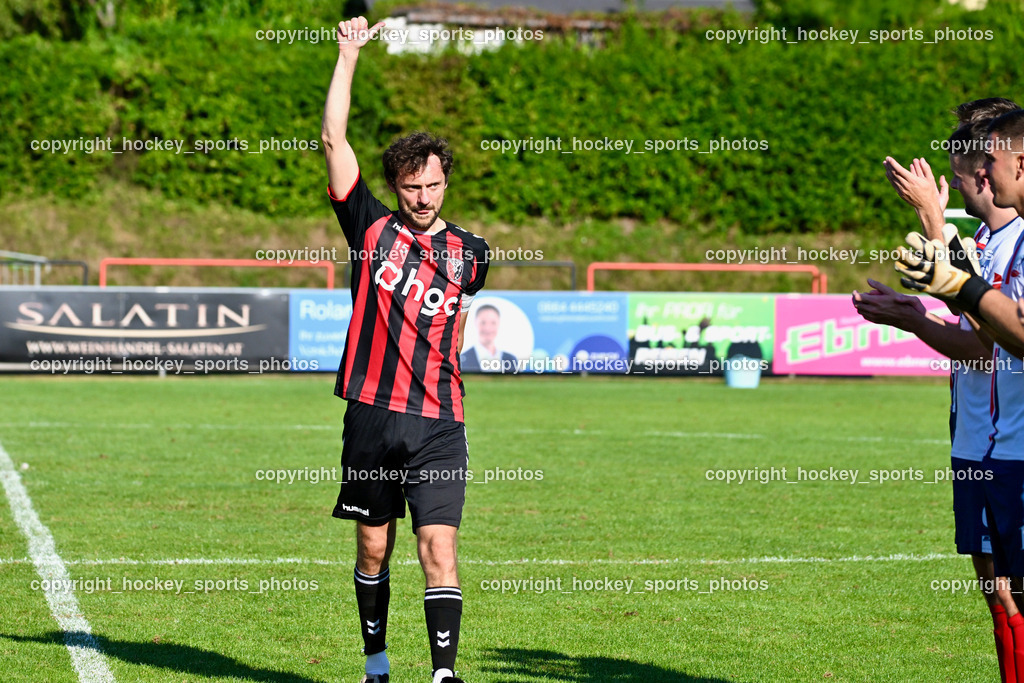 ESV Admira vs. SC Arriach | #15 Christoph Stattmann ESV Admira, Karriere Ende, Ehrung, ESV Admira vs. SC Arriach, ESV Admira vs. SC Arriach am 24.08.2024 in Villach (Sportzentrum Admira), Austria, (Photo by Bernd Stefan)