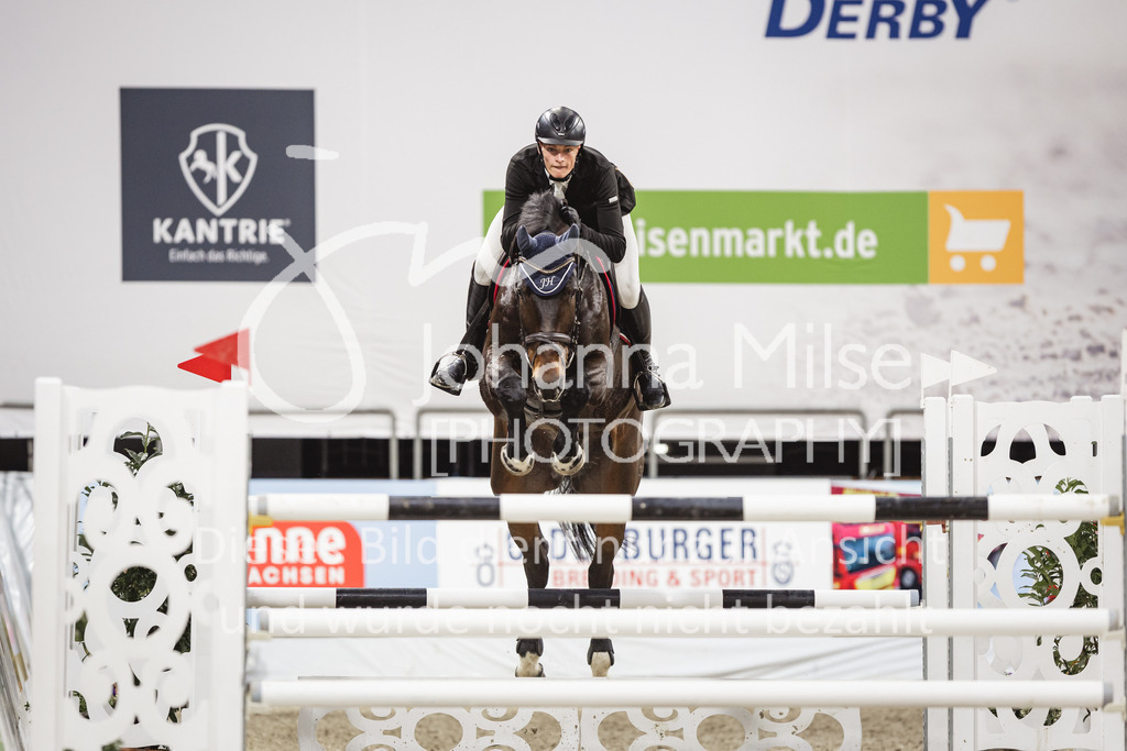 231028_Oldenburg_S1-Spr_Amateure-172 | Deine schönsten Turniermomente als professionelle Fotos! Entdecke hochwertige Pferdesport-Fotografie im Online-Shop. Jetzt Fotos finden & bestellen!