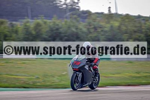 spof8391 | Professionelle Fotos von Sportveranstaltungen, aber auch Hochzeiten und anderen Events. - Realisiert mit Pictrs.com