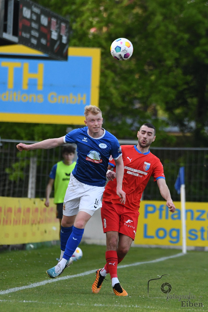 SSV Jeddeloh-SV Drochtersen/Assel | Herren Regionalliga; SSV Jeddeloh (blau)-SV Drochtersen/Assel (rot) am 30.04.2024; in Jeddeloh (53-Acht Arena), Photo: Philip Eiben 2024 - Realisiert mit Pictrs.com