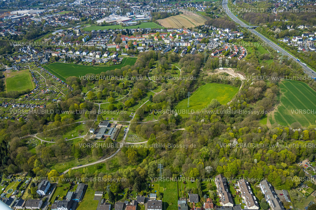 Witten230402303 | Luftbild, Walfischbusch Hauptfriedhof, Sonnenschein, Witten, Ruhrgebiet, Nordrhein-Westfalen, Deutschland