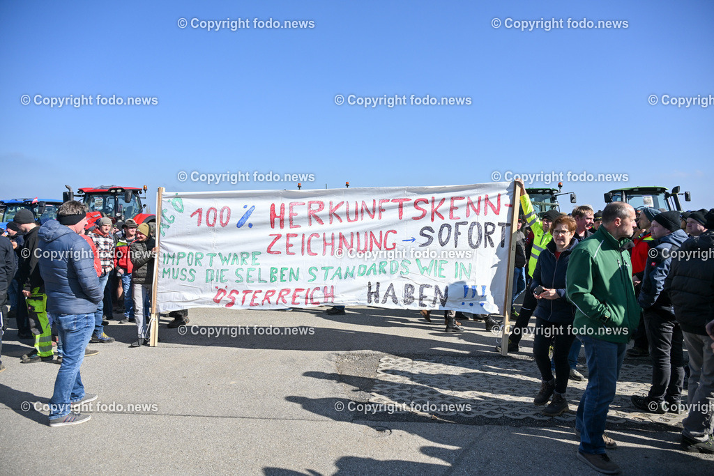 Bauernprotest_ Poendorf_ Lasco_ 08.03.2024-31 | 08.03.2024, Poendorf, AUT, Bauernprotest, im Bild Bauernprotest, Bauern, Landwirte, Traktoren, Fa. Lasco, Demo, Kundgebung