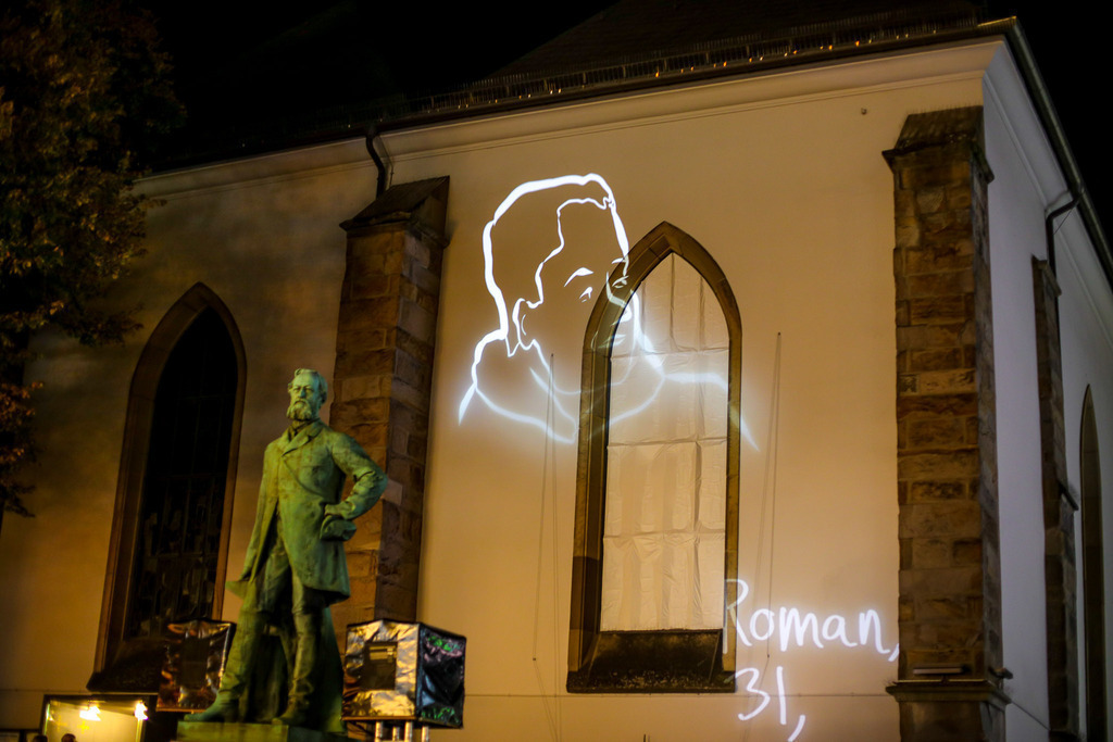 11 love and war_002 | Bildergalerie von Sport-Ereignissen aber auch von weiteren spannenden Dingen - nicht nur vom Niederrhein. In Anlehnung an den bekannten Spruch von Hanns Dieter Hüsch heißt das Motto: "Niederrhein ist überall".  - Realisiert mit Pictrs.com