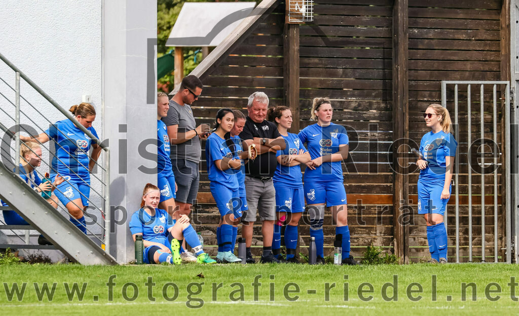 2023-09-03_107_Teamware_Cup_2023 | Oberding, Deutschland, 03.09.2023:
Fußball, TS Teamwear Cup 2023, Vorrunde, FC Schwaig gegen FC Langengeisling, Endergebnis: 

Foto: Christian Riedel / fotografie-riedel.net