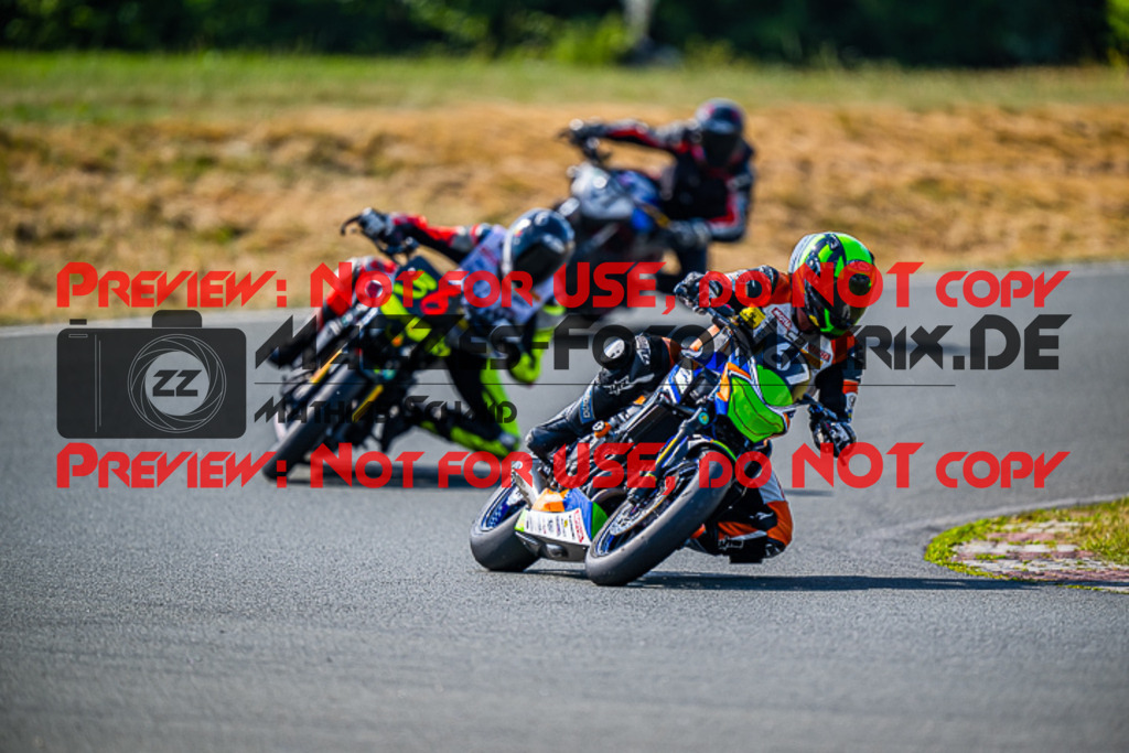 MaZZes_FotoMatrix_220724_5163 | TWIN