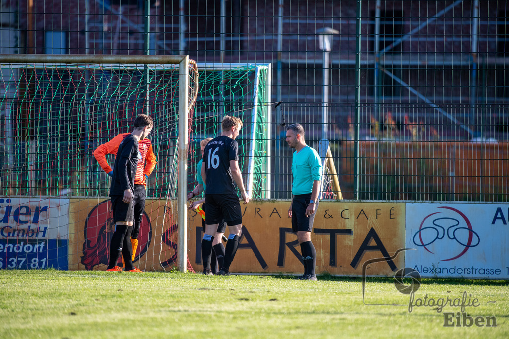 TV Metjendorf-SVE Wiefelstede | Kreisliga Herren;TV Metjendorf (rot)-SVE Wiefelstede (schwarz) am 08.08.2023; in Metjendorf (Sportanlage Metjendorf), Photo: Philip Eiben 2023 - Realisiert mit Pictrs.com