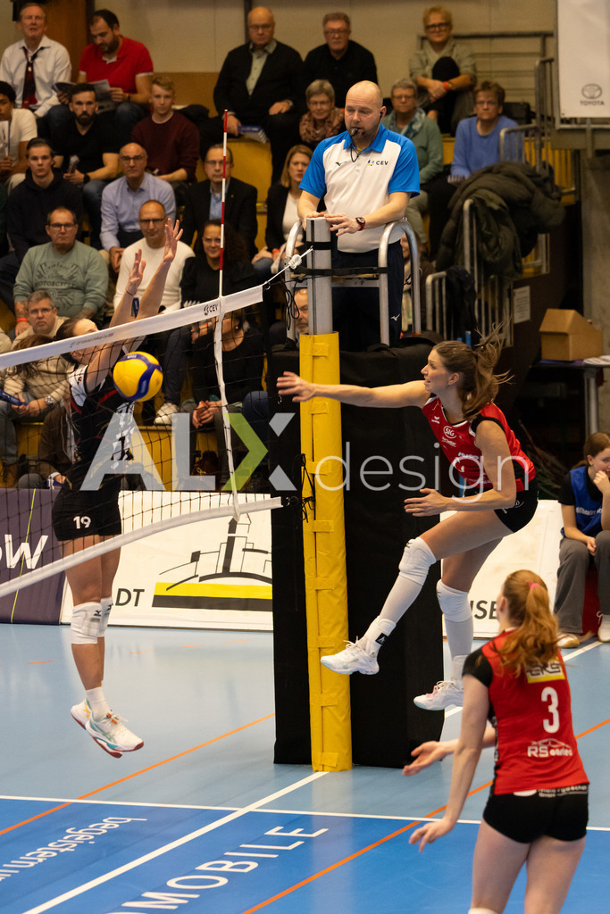 Volleyball I Frauen I Saison 2025-2026 I CEV Volleyball Challenge Cup 2026 | Women I 16th Finals I VC Kanti Schaffhausen - TJ Ostrava I 03.12.2025 | Hochwertige Sportfotos kaufen & lizenzieren für Medien, Vereine, Agenturen & Sportler:innen. Entdecke professionelle Sportfotografie im Bildshop von Alexander Franzen. - Realisiert mit Pictrs.com
