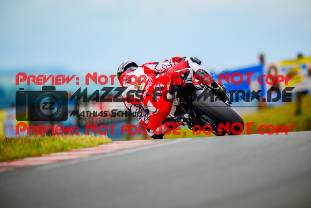 MaZZes_FotoMatrix_240727_6007705_1368 | STK