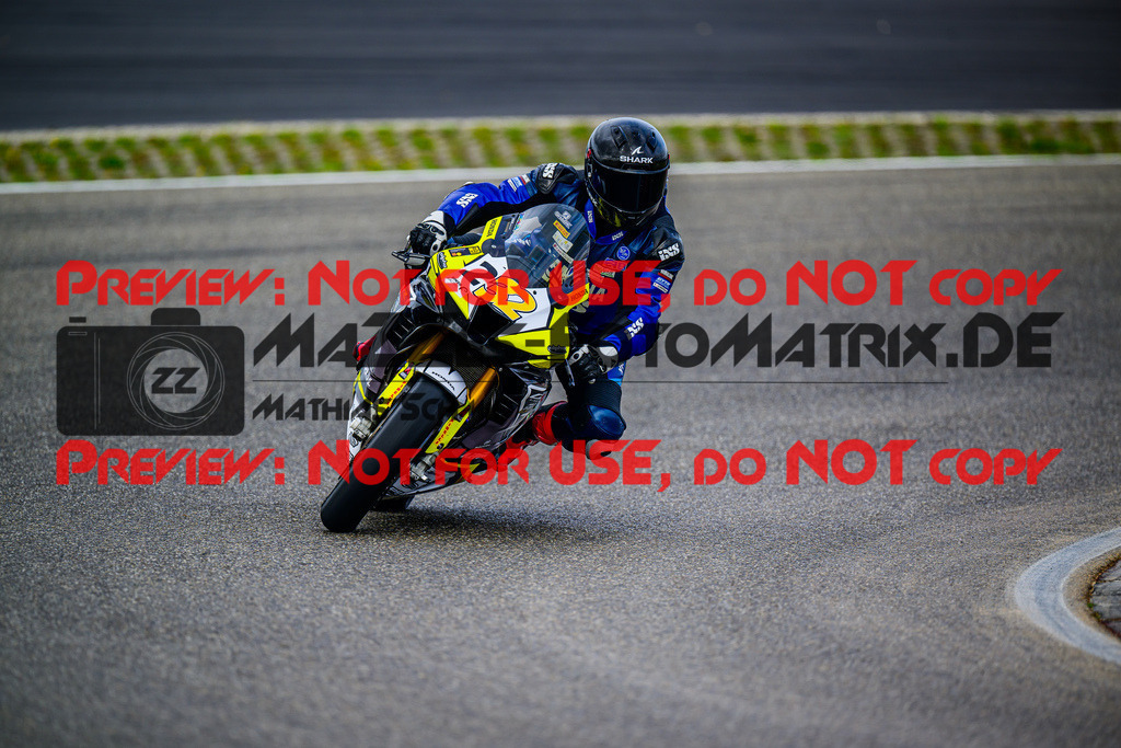 MaZZes_FotoMatrix_240910_6007705_5302 | GELB