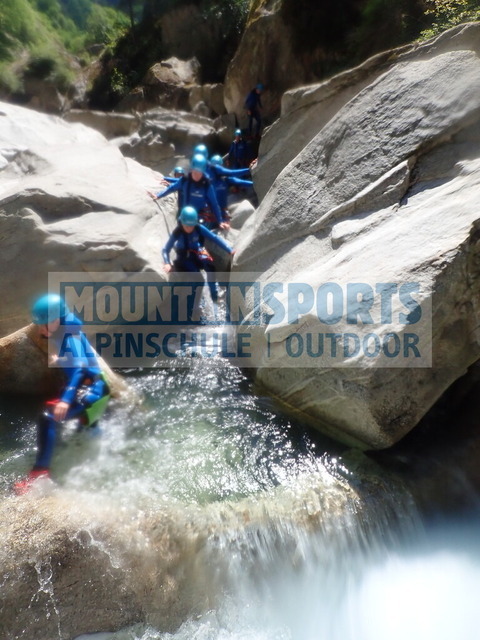 P7130118 | Bestelle die Bilder deines Berg- oder Wasser-Abenteuers mit Mountain Sports bequem von zu Hause aus direkt über unseren Online Fotoshop von pictrs.com. - Realisiert mit Pictrs.com