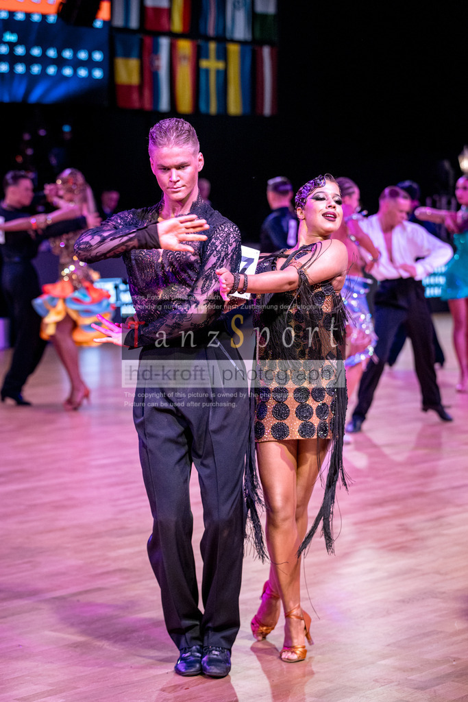 20251213_Baltic-GP_1597-2 | Tanzsportbilder, Standardtanz, Lateintanz, WDSF, DTV, LTVB, dancecomp, goc, hessen tanzt, blaues band der spree, walzer, tango, wiener walzer, slowfox, quickstepp, samba, rumba, cha-cha-cha, paso doble. jive, hd-kroft photography, turniertanzsport