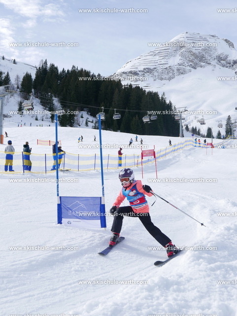 Sebastian (1) | Photos von der Skischule Warth - Realisiert mit Pictrs.com