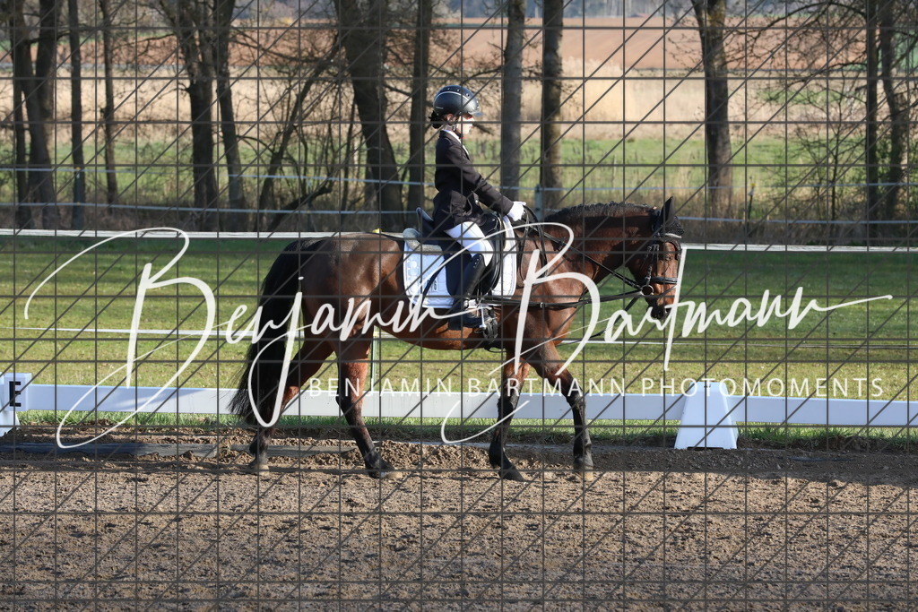 AZ2A2408 | Benjamin Bartmann Photomoments