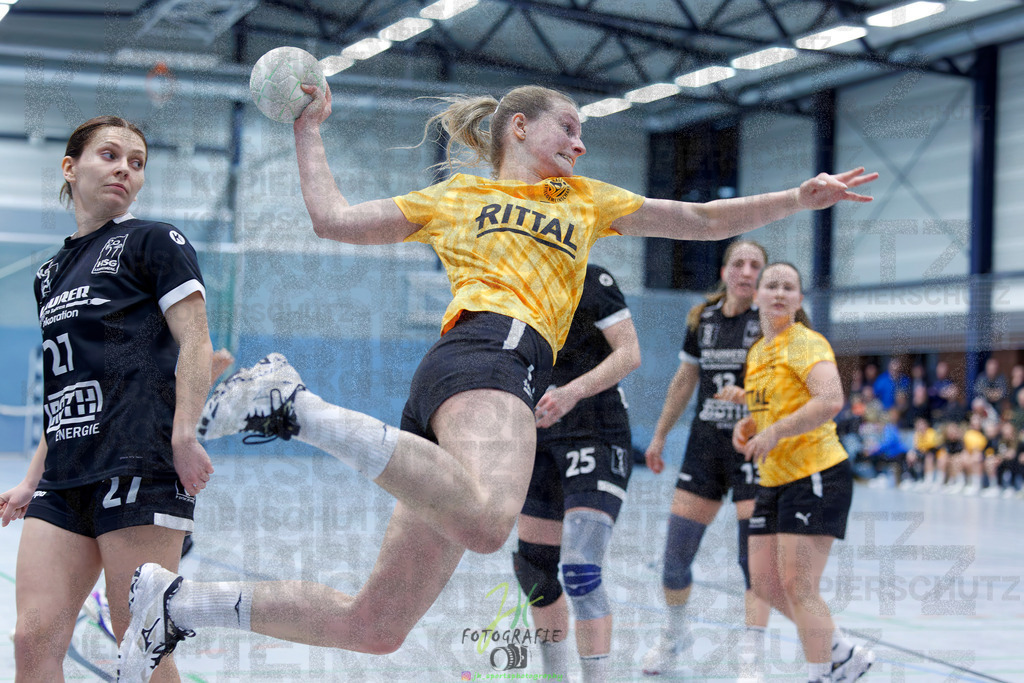 Handball Frauen Oberliga Mitte, HSG Eibelshausen/Ewersbach - HSG Lumdatal | Handball Frauen Oberliga Mitte, HSG Eibelshausen/Ewersbach - HSG Lumdatal am 21.02.2026 in Dietzhölztal-Steinbrücken (Sporthalle am Hammerweiher)Photo © 2026 - Jörg Heinrich - Realisiert mit Pictrs.com