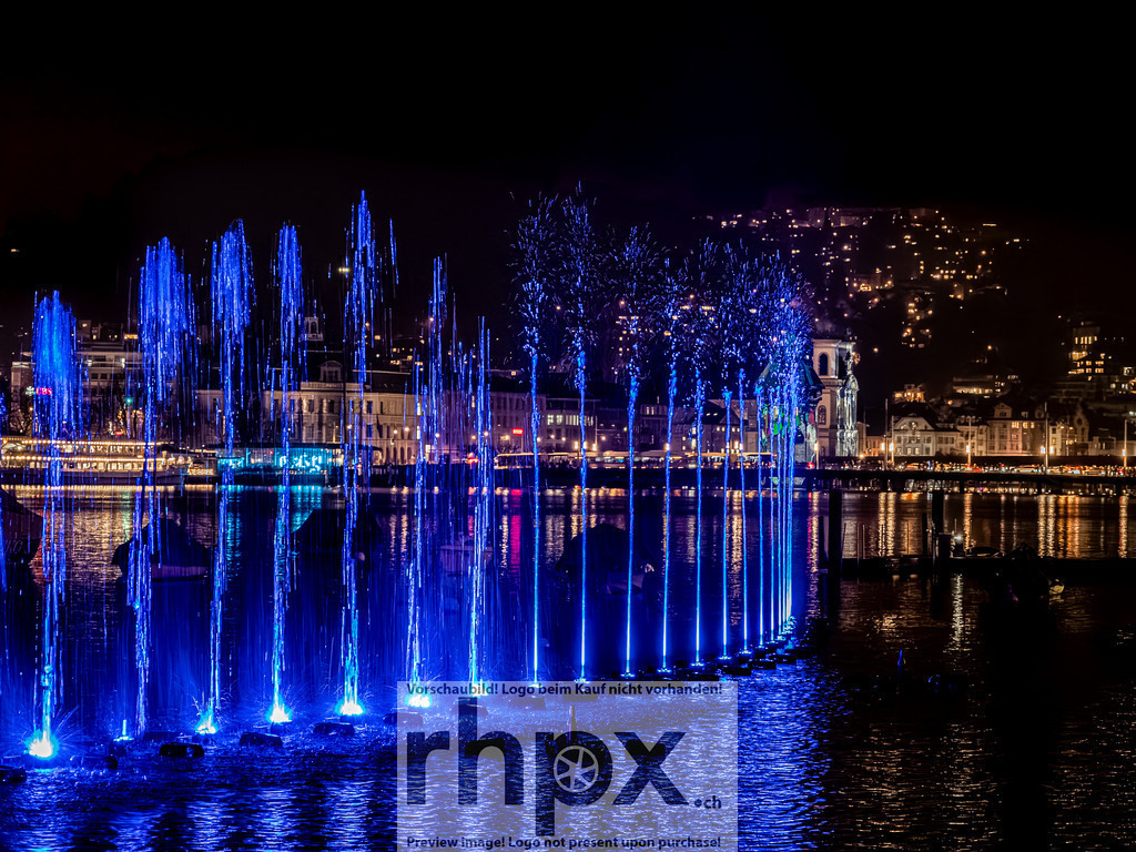Lilu Lichtvestival 2026 | Stimmungsvolle Fotokunst aus Luzern. Erlebe den Pilatus, den See und die Stadt Luzern in exklusiven Aufnahmen in der Fotogalerie & Shop. - Realisiert mit Pictrs.com