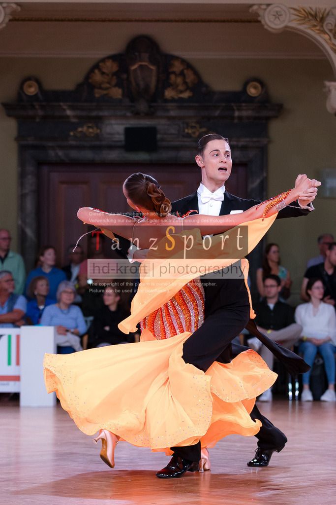 20240706_WDSF_RS_Std_9681 | Tanzsportbilder, Standardtanz, Lateintanz, WDSF, DTV, LTVB, dancecomp, goc, hessen tanzt, blaues band der spree, walzer, tango, wiener walzer, slowfox, quickstepp, samba, rumba, cha-cha-cha, paso doble. jive, hd-kroft photography, turniertanzsport