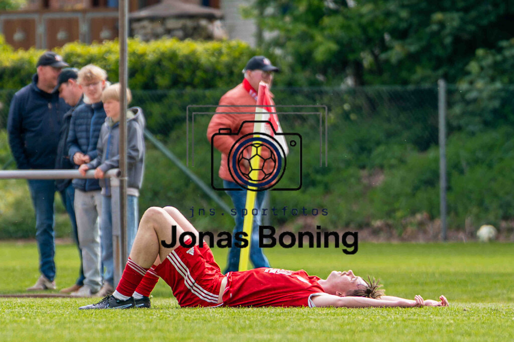 Fußball I Herren I Saison 2025-2026 I Bezirksliga Weser-Ems 4 I 32. Spieltag I SV RW Visbek - VfL Oythe I 06363 | jns.sportfotos - Realisiert mit Pictrs.com