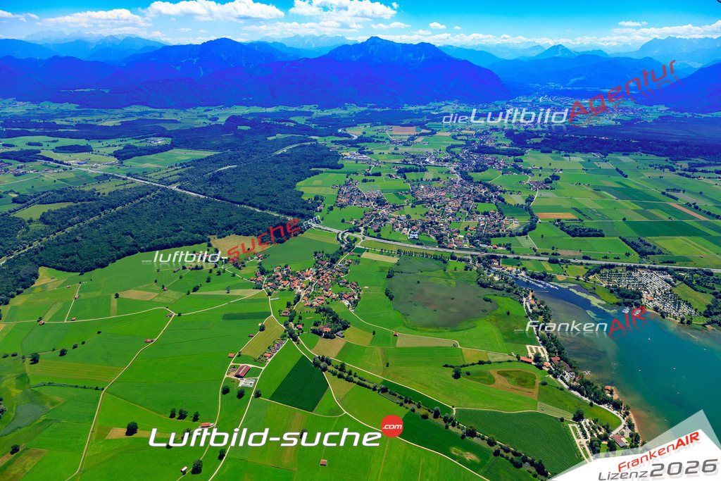 Die Luftaufnahme Seethal - Übersee wurde 2017 mittels Flugzeug (keine Drohne) erstellt. Perfekte Schärfe und Druck- Auflösung- Garantiert!
