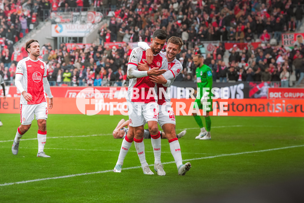GER Rot-Weiss Essen vs. SSV Ulm, Fussball, 3. Liga, Spieltag 19, Saison 2025/2026, 20.12.2025 | GER Rot-Weiss Essen vs. SSV Ulm, Fussball, 3. Liga, Spieltag 19, Saison 2025/2026, 20.12.2025Foto: Fabian Friese - Realisiert mit Pictrs.com