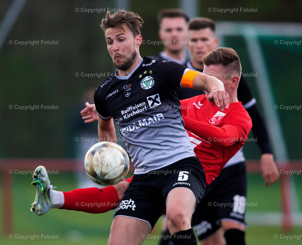 A_LUI_16042022_32 | SPORT,FUSSBALL,LT1 OOE LIGA ASKOE OEDT-SV MICHELDORF 16.04..2022 IM BILD: ALEXANDER PETER  (OEDT)  UND DABIEL SEHR (MICHELDORF)FOTO:FOTOLUI