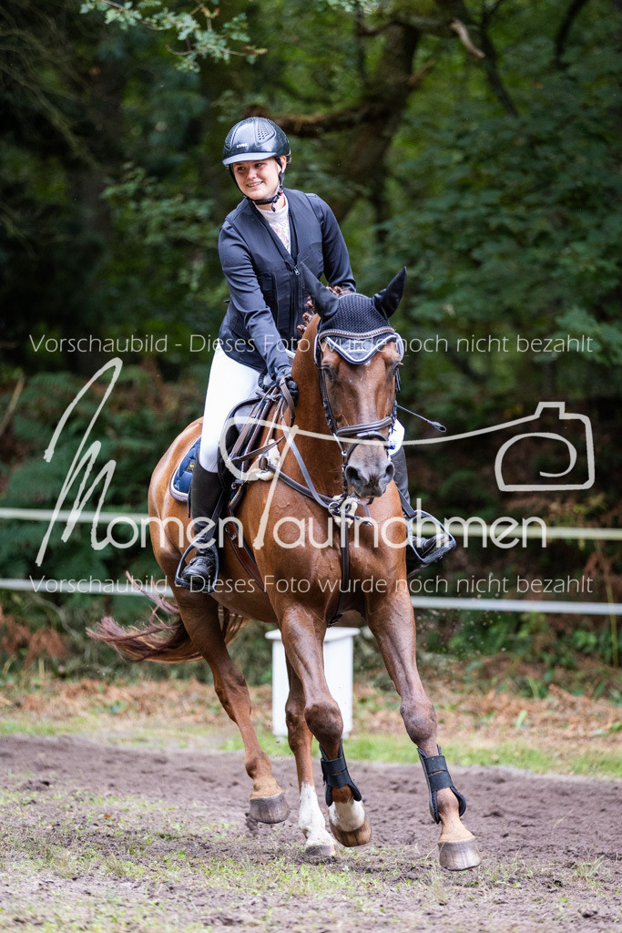 HB-Springreiter-070 | MomenTaufnahmen Pferdesportfotos