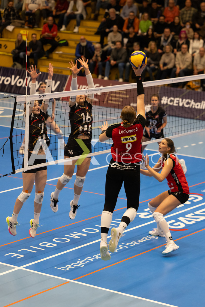 Volleyball I Frauen I Saison 2025-2026 I CEV Volleyball Challenge Cup 2026 | Women I 16th Finals I VC Kanti Schaffhausen - TJ Ostrava I 03.12.2025 | VC Kanti Schaffhausen - 9 Jordan Lockwood (USA) – Diagonal - Realisiert mit Pictrs.com