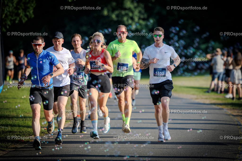Sparda-Bank Nachtlauf Bonn; Bonn, 18.06.2025 | Impressionen vom Sparda-Bank Nachtlauf Bonn am 18.06.2025 in Bonn (Nordrhein-Westfalen). 