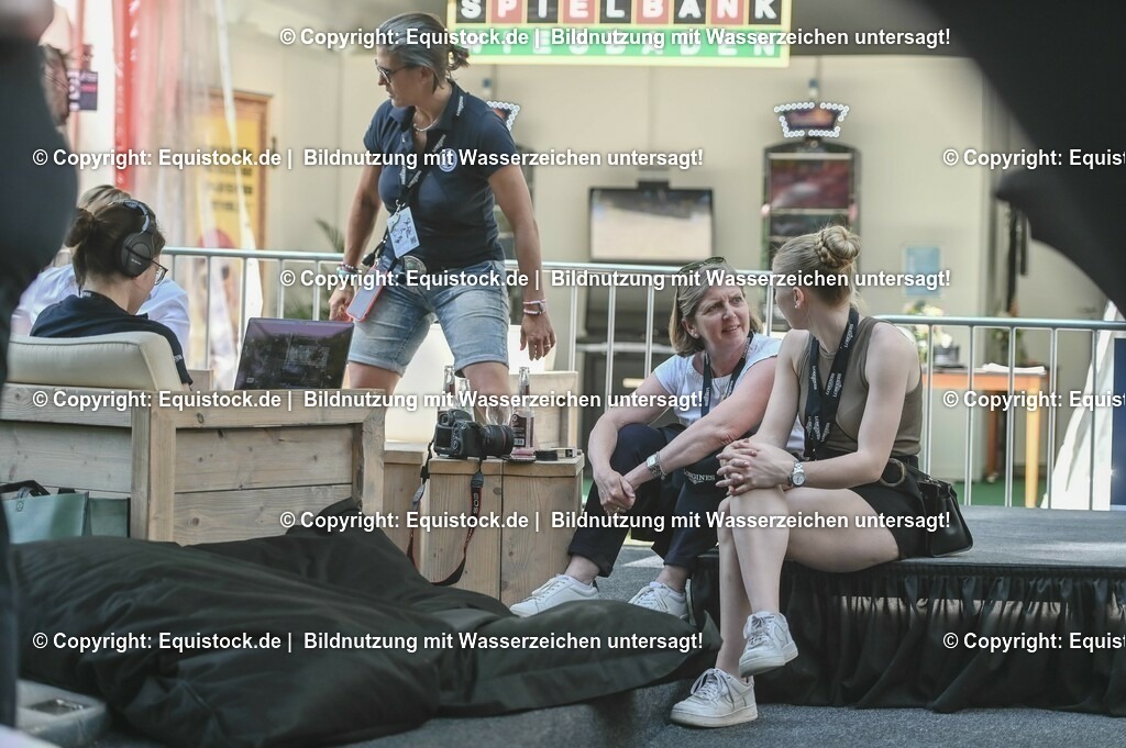 D78_3460 | equistock