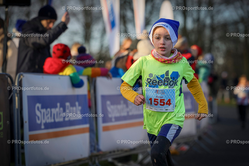 6. Bonner Nikolauslauf; Bonn, 14.12.2025 | Impressionen vom 6. Bonner Nikolauslauf am 14.12.2025 in Bonn (Nordrhein-Westfalen). 