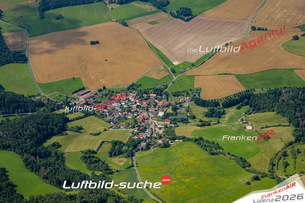 Das Luftbild zeigt :  Allendorf - Die Luftaufnahme wurde 2024 vom UL-Flugzeug aus erstellt ( keine Drohne ) - Hochauflösende Luftaufnahme - Für grossformatige Ausdrucke geeignet. Die Geschenkidee !Mit Lizenz und Bildrechte bestellbar