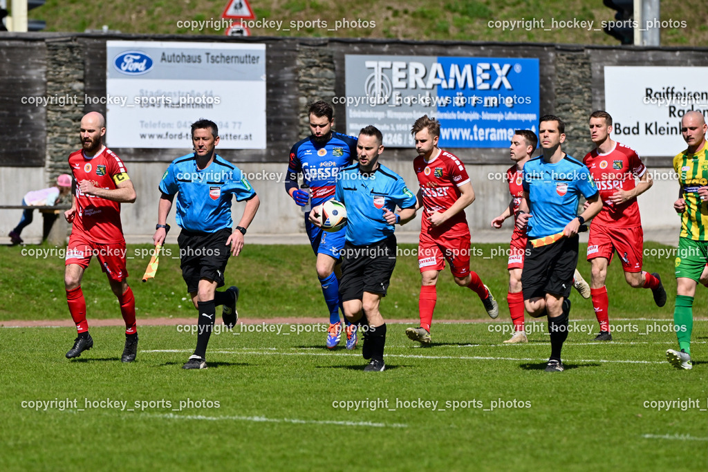 WSG Radenthein vs. Rapid Lienz | #10 Dominik Müller Rapid Lienz, Robert Mayer Referee, Daniel Kosmrlj Referee, Emanuel Johann Kulterer Referee, #44 Jakub Corej Rapid Lienz, WSG Radenthein vs. Rapid Lienz, WSG Radenthein vs. Rapid Lienz am 12.04.2025 in Radenthein (Sportplatz Radenthein), Austria, (Photo by Bernd Stefan)
