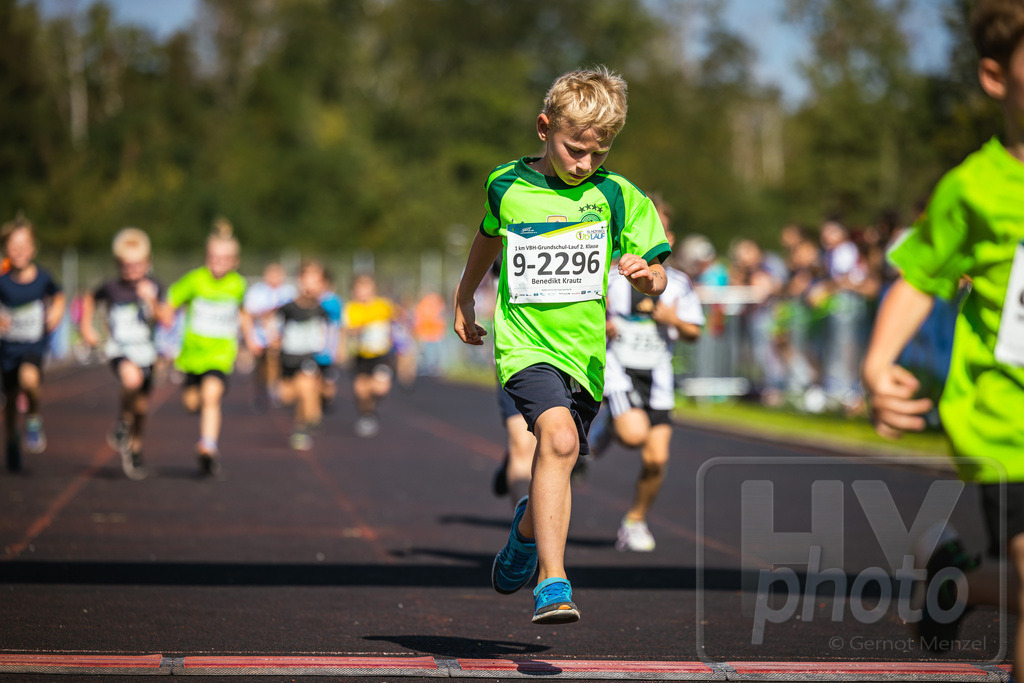 16. Hoywoj-CityLauf im Sportforum Hoyerswerda - 16.09.2023 | 1km VBH-Grundschul-Lauf 2. Klassen - Realisiert mit Pictrs.com