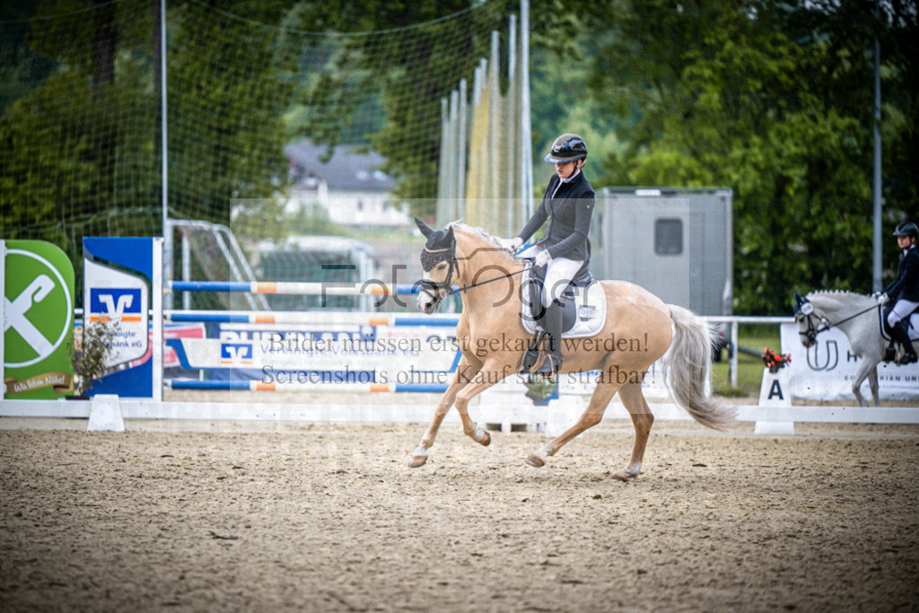 DOS_2988 | Reitturnier Venne - Realisiert mit Pictrs.com