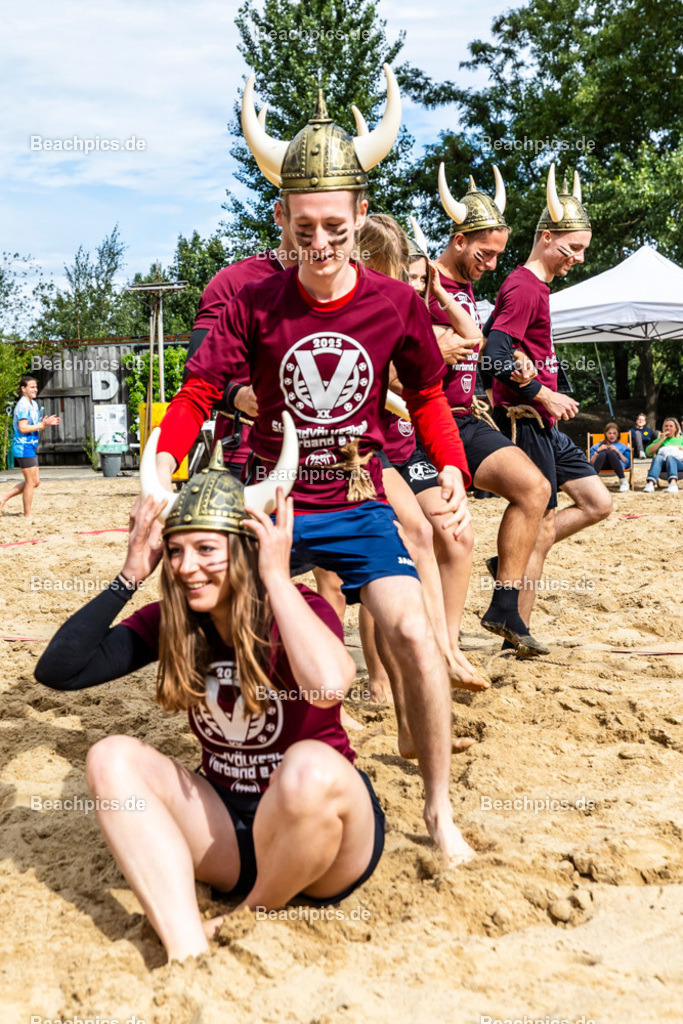 2025-200079608-Strandvölkerball-WM_1 |  23.08.2025; Berlin Foto: Gerold Rebsch - www.beachpics.de