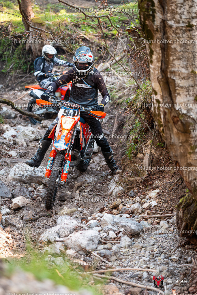 fuernholzer_250501-C2-82 | Fotografische Impressionen von der Red Stag Enduro Extreme by fuernholzer-photography.com. Endurosport in Österreich fotografisch festgehalten von fuernholzer. Auftragsfotografie für Private, Gewerbefotos und Industriefotografie. Eventfotografie, Sportfotografie und Motorsportfotografie. Anbieter von Fotoworkshops, Fototraining, fotografischen Vorträgen und Fotoseminaren.