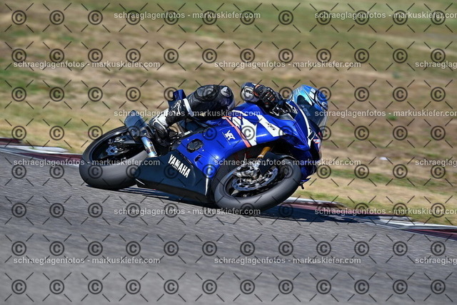 26bt04-0151 | markuskiefer.com - Realisiert mit Pictrs.com