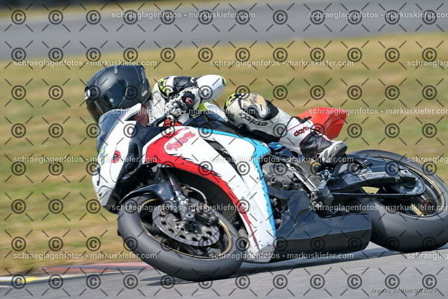 25bt04-1657 | markuskiefer.com - Realisiert mit Pictrs.com