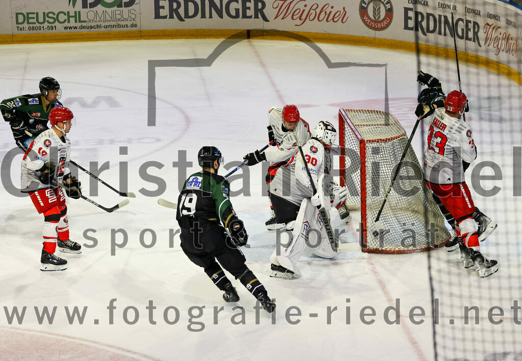 2022-09-25_084_TSV_Erding_gegen_EHC_Klostersee | Erding, Deutschland, 25.09.2022:
Eishockey, Bayernliga 2022 / 2023, Testspiel, TSV Erding gegen EHC Klostersee, Endergebnis: 8:2

Foto: Christian Riedel / fotografie-riedel.net