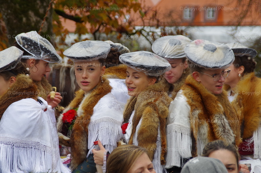 IMGP9550 | fotografiert von Axel PollmannLeonhardi Wallfahrt Benediktbeuern und Murnau, Fronleichnam, Fasching, Landschaft im Loisachtal und Benediktbeuern  - Realisiert mit Pictrs.com