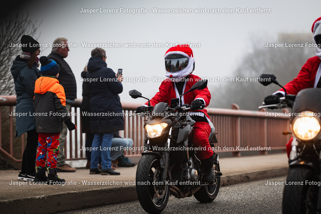 X-Mas Ride I Kiel I 2025 | Jasper Lorenz Fotografie - Realisiert mit Pictrs.com