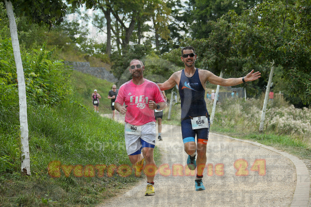 250824_1408_EX1_5079 | Sportfotografie im Rhein-Sieg Kreis, Köln, Bonn, NRW, Rheinland Pfalz, Hessen, etc. Unser Tätigkeitsfeld umfasst den Laufsport vom Volkslauf über den Marathon, Duathlon, Triathon bis zum Ultralauf wie Kölnpfad Ultra oder Schindertrail.