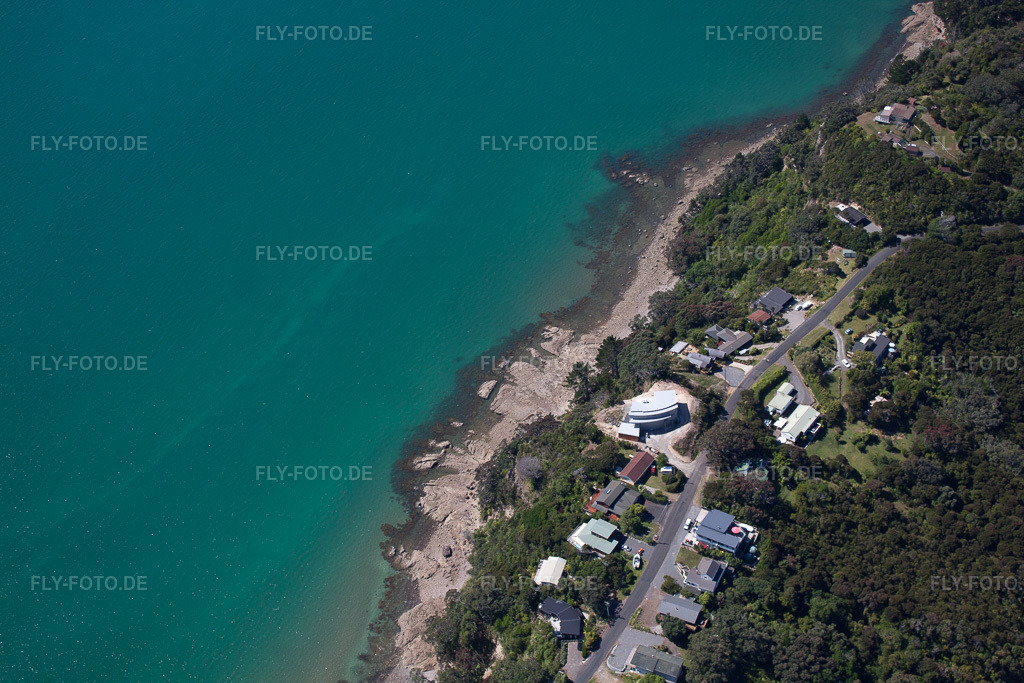 Luftbild: Ortsansicht im Ortsteil Wyuna Bay in Coromandel im Bundesland Waikato in Neuseeland.Foto: IMG_55734.jpg vom 12.01.2013 durch Werner Riehm/FLY-FOTO.deAuflösung des Originals: 4752 x 3168 px