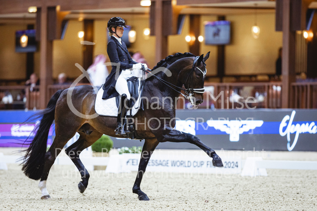 240417_Riyadh_Dressage-140 | Deine schönsten Turniermomente als professionelle Fotos! Entdecke hochwertige Pferdesport-Fotografie im Online-Shop. Jetzt Fotos finden & bestellen!