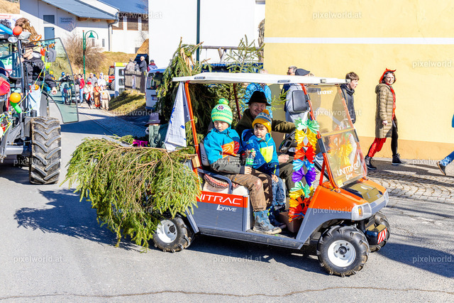 Bärentreiben in Steuerberg | Bildershop von pixelworld.at - Realisiert mit Pictrs.com
