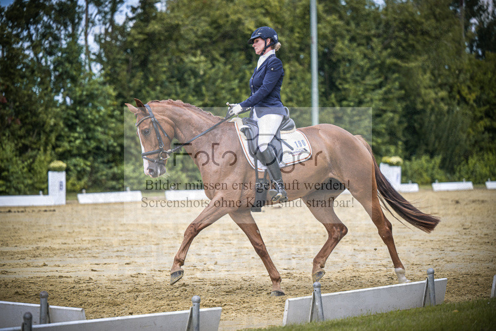 DOS_2541 | Entdecke hochwertige Reitturnierfotos von Foto Oger. Professionell, emotional und authentisch – jetzt Lieblingsmomente im Shop bestellen.Deutschlandweite Turnierfotografie. - Realisiert mit Pictrs.com