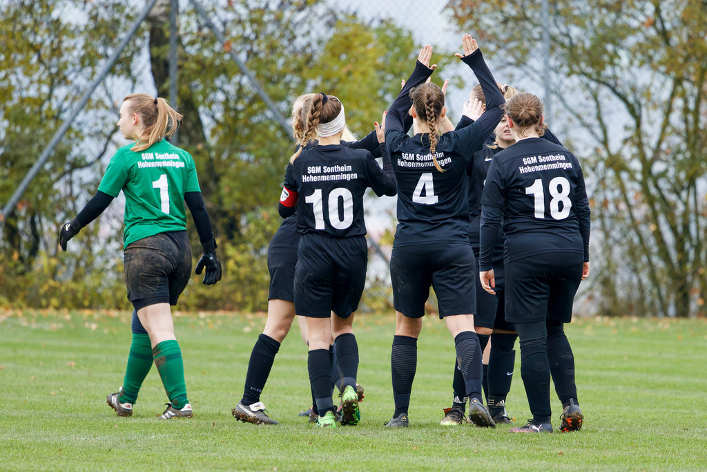 HOHFCH_251109_6049 | 1.FC Heidenheim 1846 II vs. GAST, Fußball, Frauen, Bezirksliga, 2025/2026, X. Spieltag, 03.10.2025 in Heidenheim, Kunstrasen b. Voith-Arena West(Foto: Michael Bulling) - Realisiert mit Pictrs.com