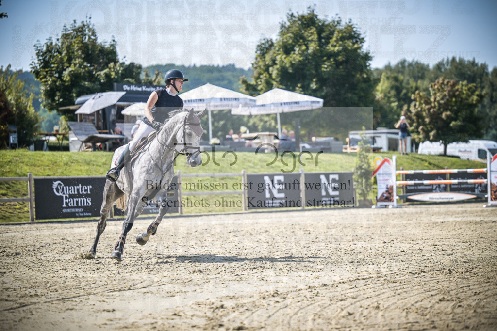 DOS_1998 | Entdecke hochwertige Reitturnierfotos von Foto Oger. Professionell, emotional und authentisch – jetzt Lieblingsmomente im Shop bestellen.Deutschlandweite Turnierfotografie. - Realisiert mit Pictrs.com