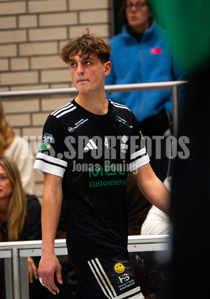 Handball I Herren I Saison 2025-2026 I Verbandsliga West I 13. Runde I SFN Vechta - HSG Varel II I 7632 | Noa Kröger (4, SFN Vechta) - Realisiert mit Pictrs.com